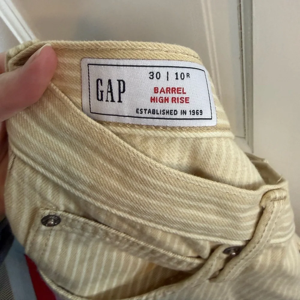 Gap High Rise Khaki Stripe Barrel Jeans - Picture 3 of 5